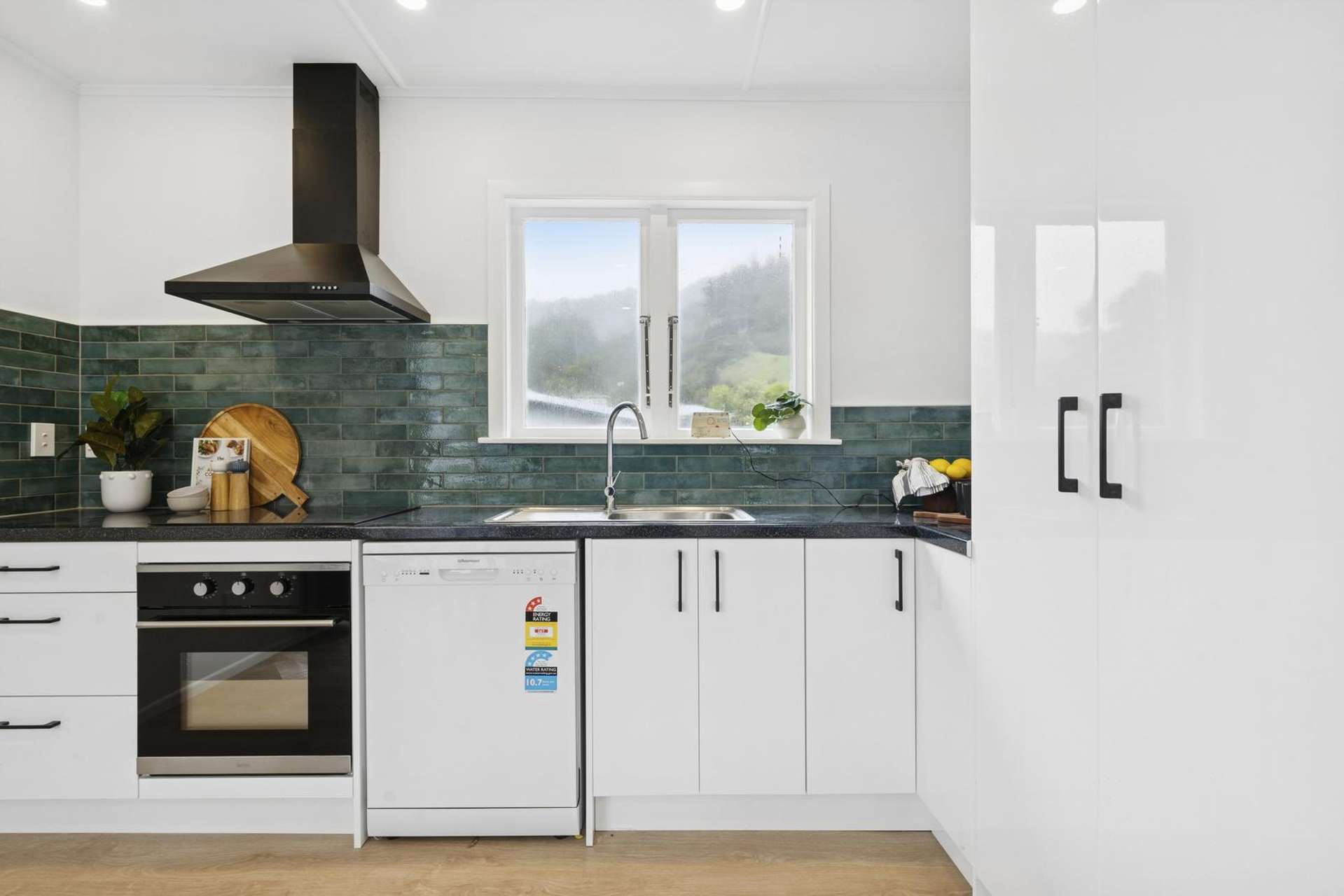 55 Lees Grove Wainuiomata_0