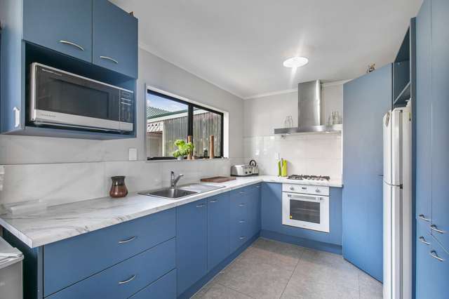 15 Kath Henry Lane Drury_4