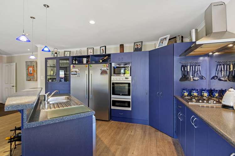 2 Montego Close Shirley_5