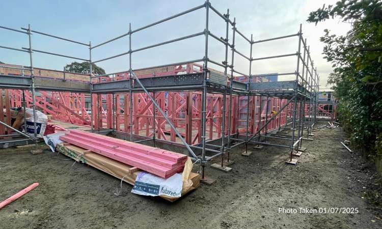 2/45 Averill Street_1