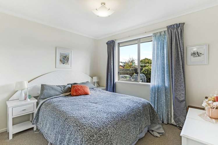 82 Huntington Drive Huntington_8