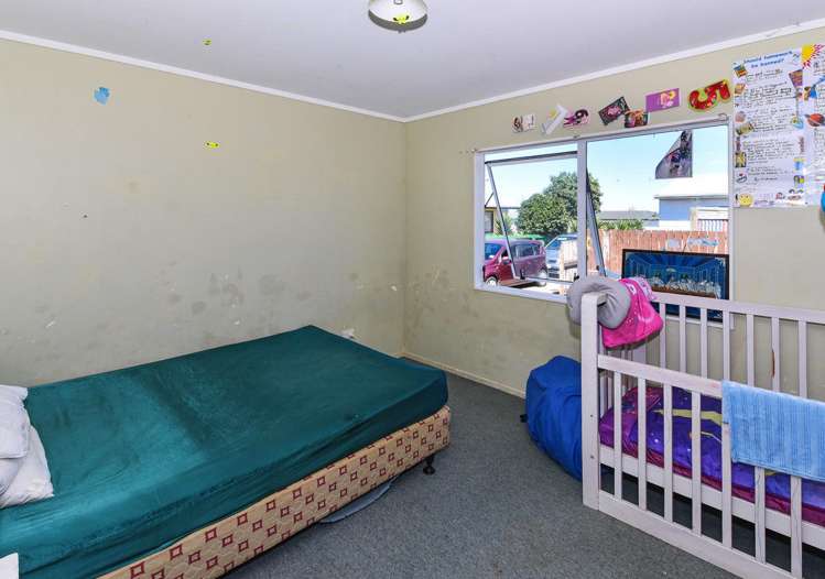 2/24 Templeton Place Clendon Park_5