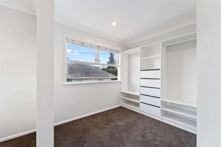 102 Tirimoana Road Te Atatu South_15