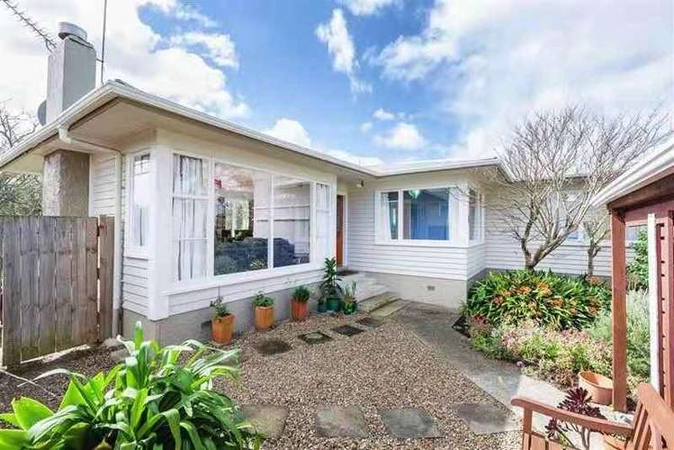 18 Eskdale Road Birkdale_2