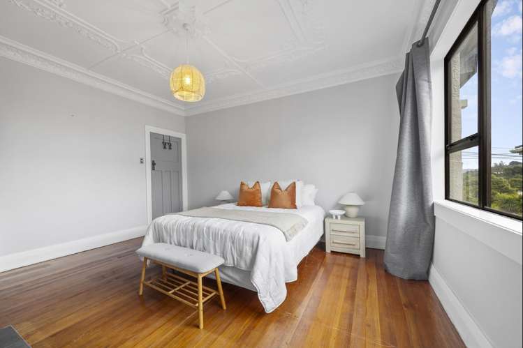 7 Dalkeith Street North East Valley_11