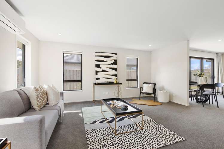 74 Quinn Crescent Woodend_1