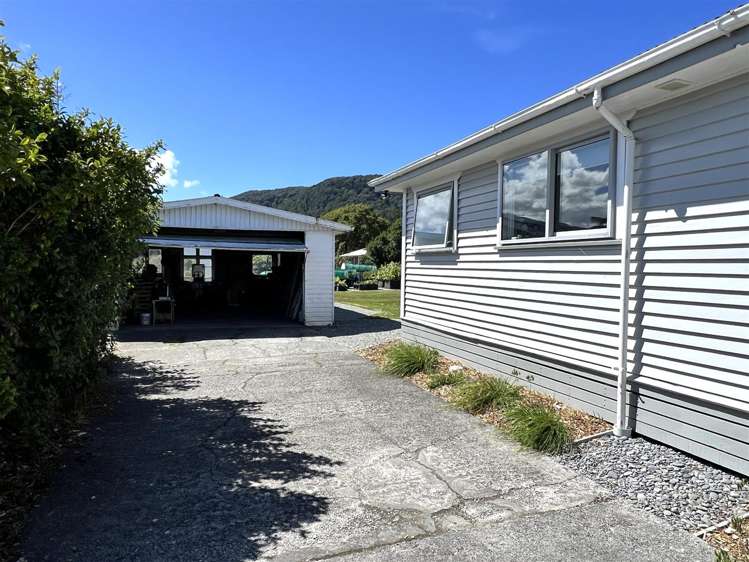 21 Ohau Street Dobson_23