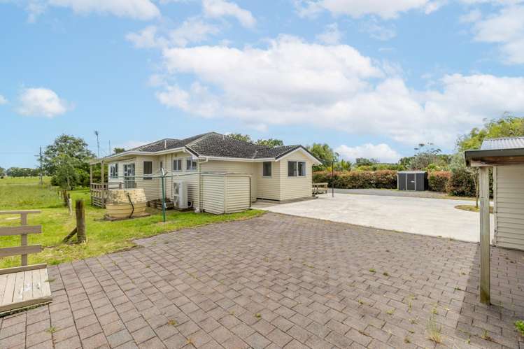 1922 State Highway 25 Pipiroa_30