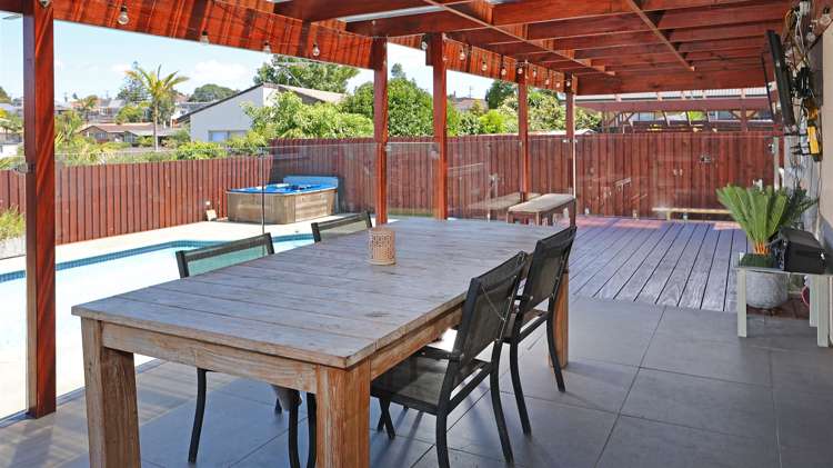 13 Taitua Drive Te Atatu South_21