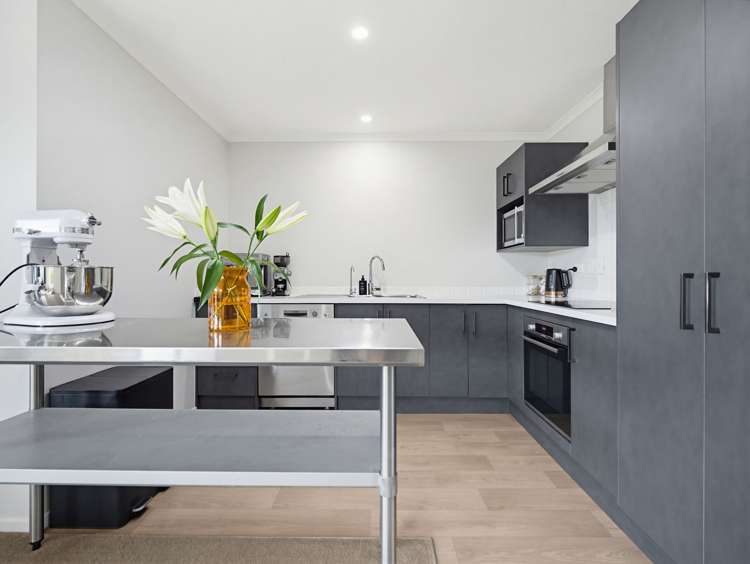 1/39 Saxbys Road Glenview_9