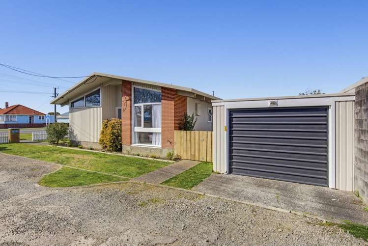 556 Queen Street East Levin_7