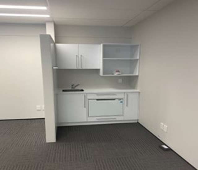 Part Lvl 5/127 Alexandra Street Hamilton Central_1