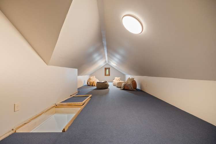 2/155 Yaldhurst Road Upper Riccarton_16