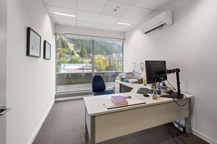 32 Rees Street Queenstown_3