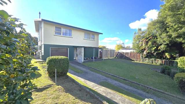 Four Bedrooms, Three Levels, Three Garages