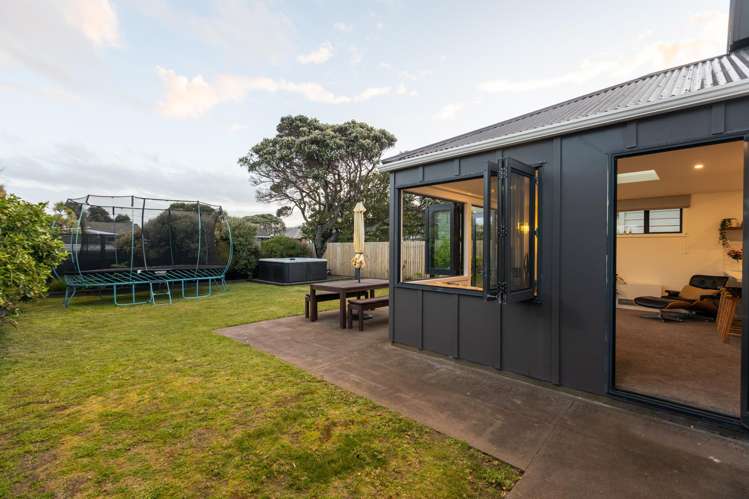 34 Puru Crescent Lyall Bay_2