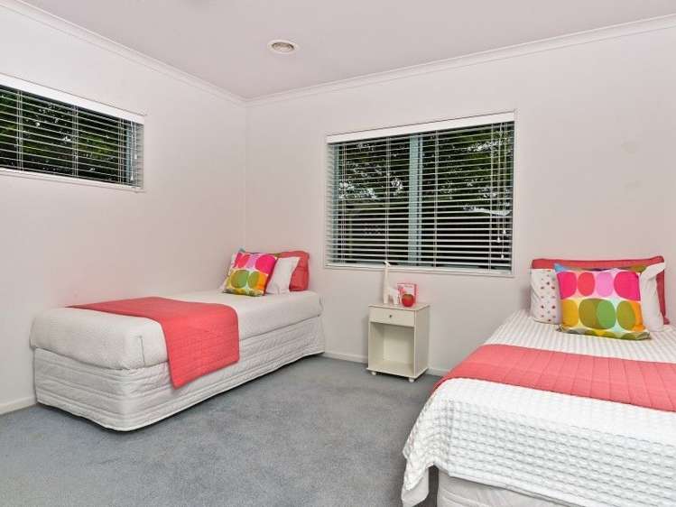 23 Huntington Drive Huntington_16