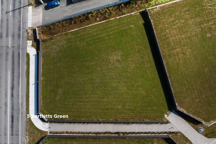 6 Bartletts Green Sections Yelverton_8
