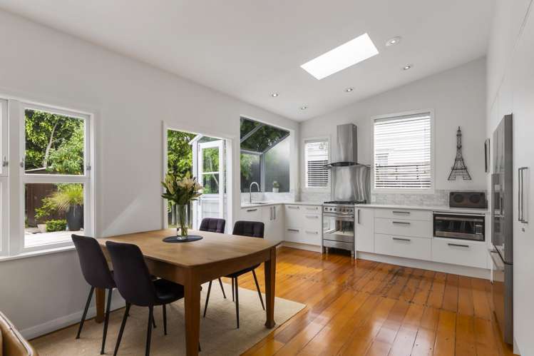 21 Carlton Gore Road_5