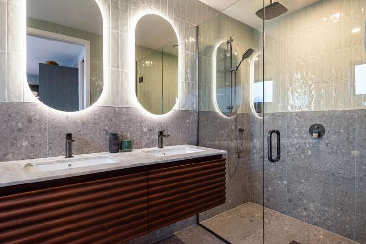 59 Grayson Road Wainui_18