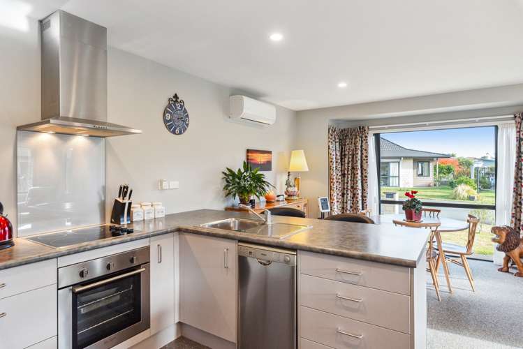 4/3 Georgia Grove Paraparaumu_10