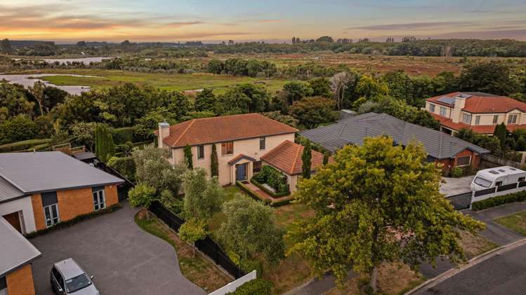 61 Travis Country Drive Burwood_26