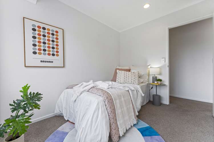 2/142 Archers Road Glenfield_17