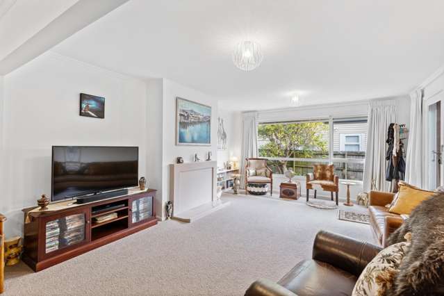 2/36 Office Road Merivale_2