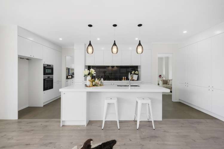 38 Lime Hill Rise Flat Bush_6