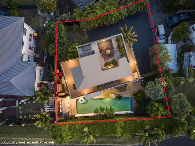 Elevated Castor Bay Opportunity with Iconic Views