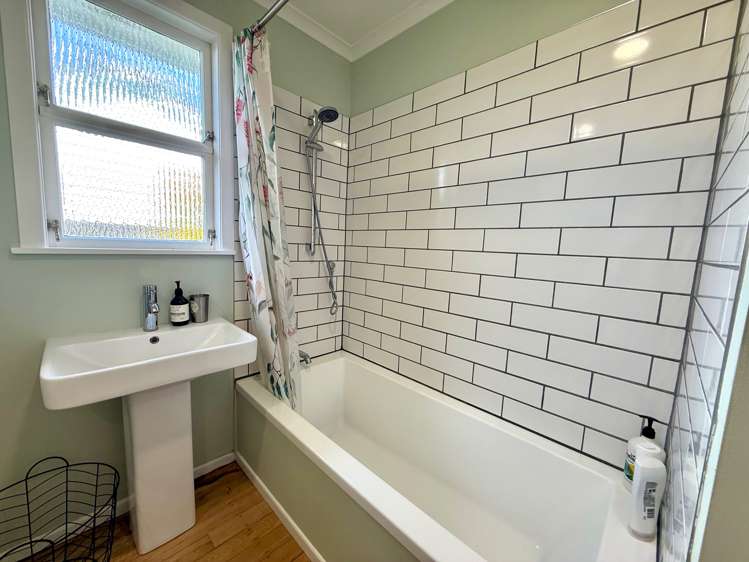 19 Lorenzen Bay Road Raglan_36