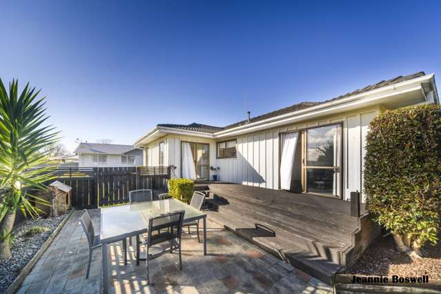 66 Carter Crescent Awapuni_1