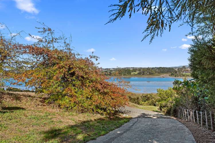 31 James Paige Lane Riverhead_17