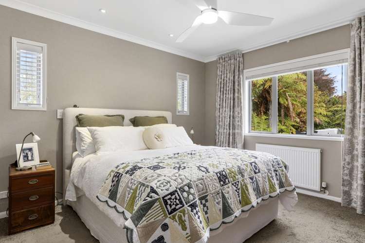 6 Heathcote Street Central_15