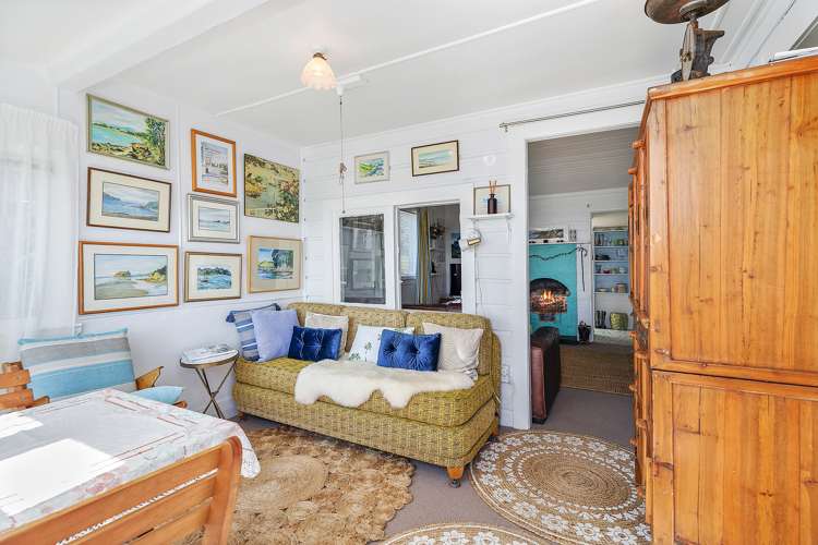 8 Ocean Parade Pukerua Bay_5