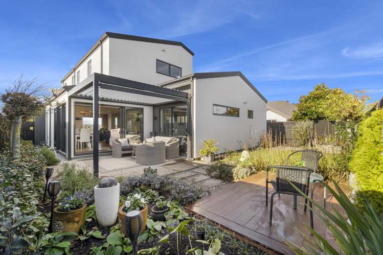 33 Lakeside Drive Pegasus_17