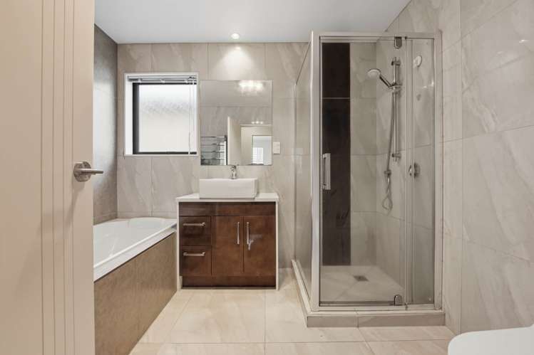 26 Cooladawson Drive Flat Bush_15