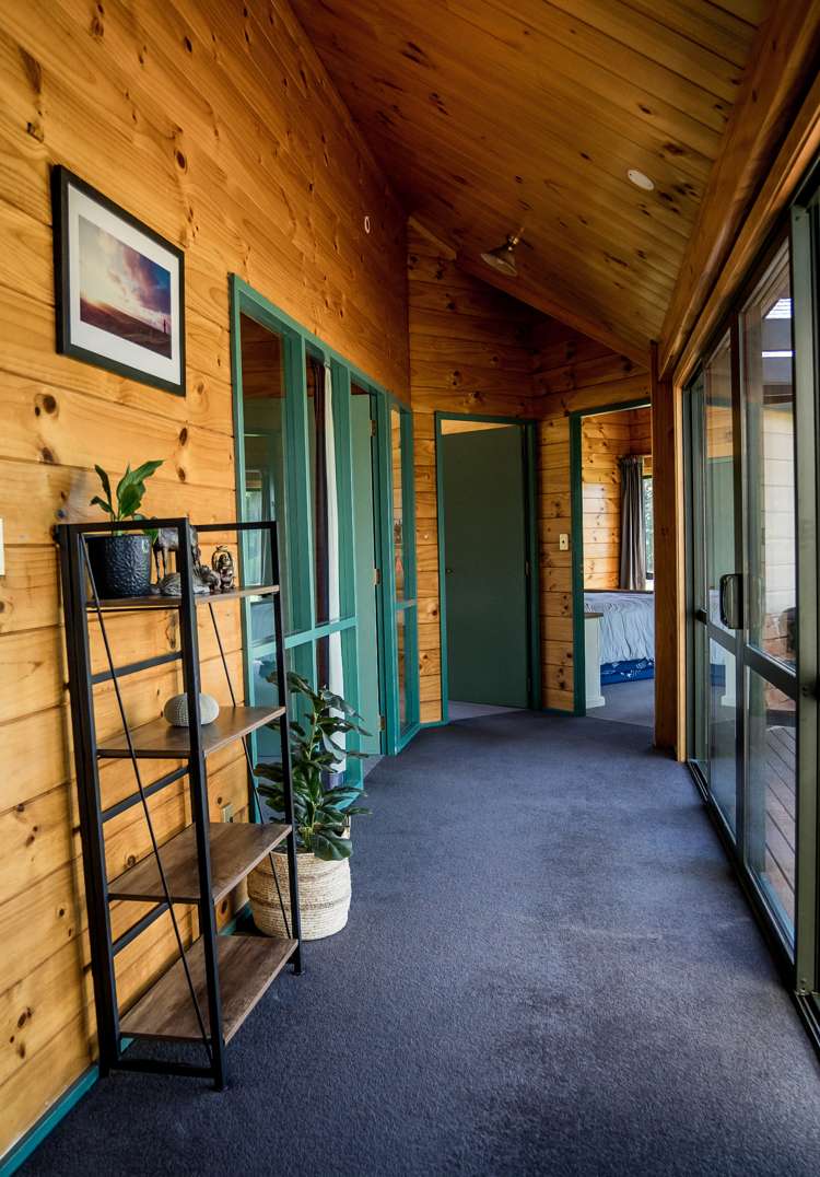 426 North Road Chatham Island_9