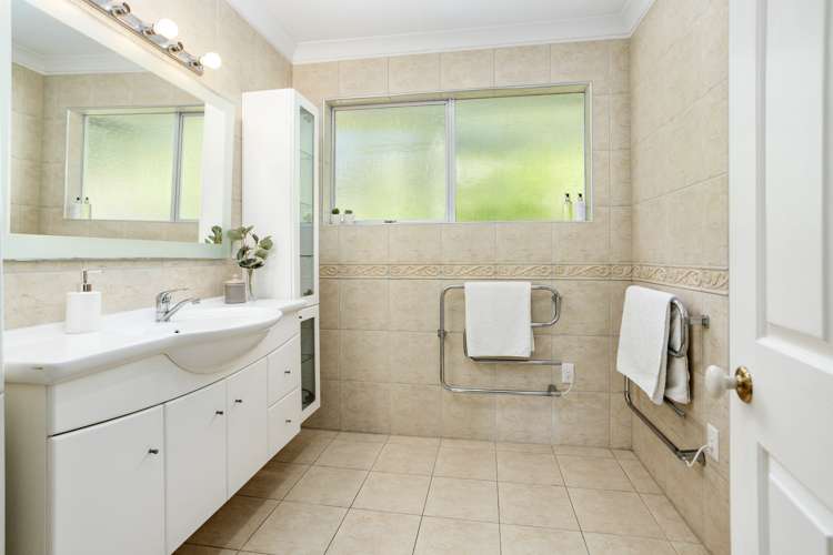 5 Hartles Place Mellons Bay_18