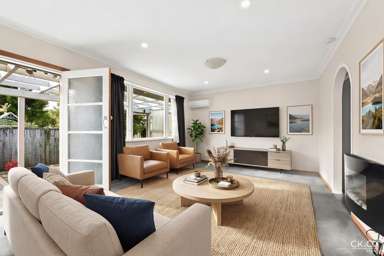 2/28 Ararino Street_2