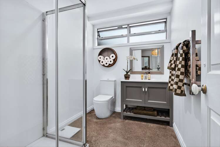 2/24 Napier Road Hilltop_16