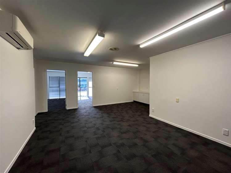 182 Station Road Penrose_8