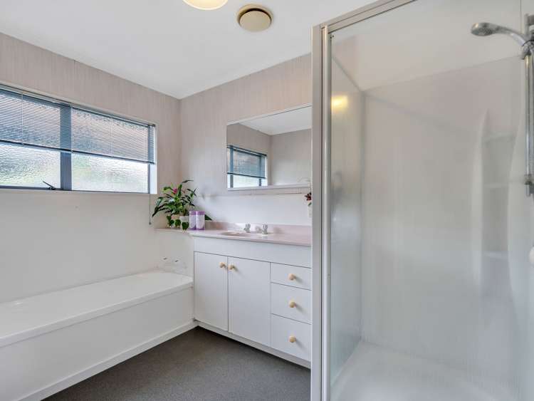 3 Westminster Drive Owhata_21