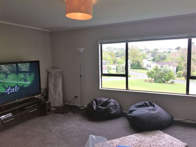 2/9 Squirrel Lane Browns Bay_11