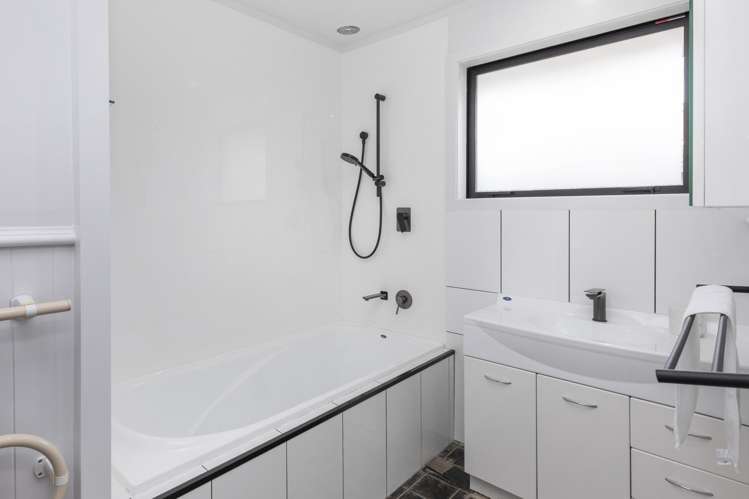 22 Kirk Road Templeton_13