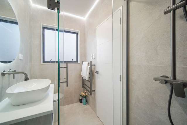 175 Otuwairoa Esplanade Papakura_3