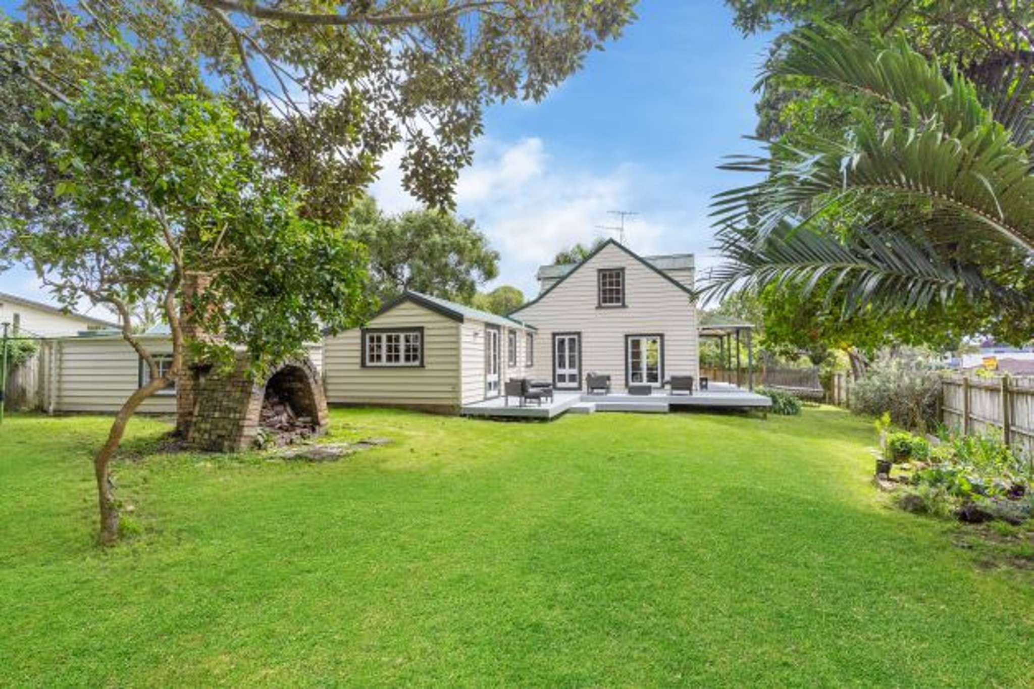 Old is gold for heritage home on a busy highway