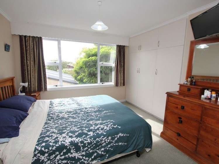 5 Queens Drive Allenton_11