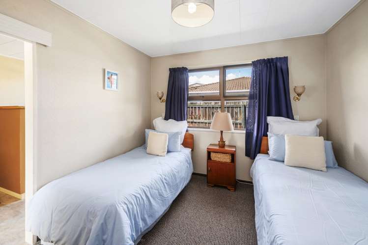 30b Holland Street Glenholme_13