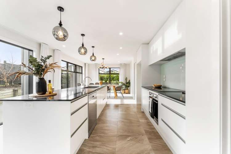 48 Henry Tayler Rise_1